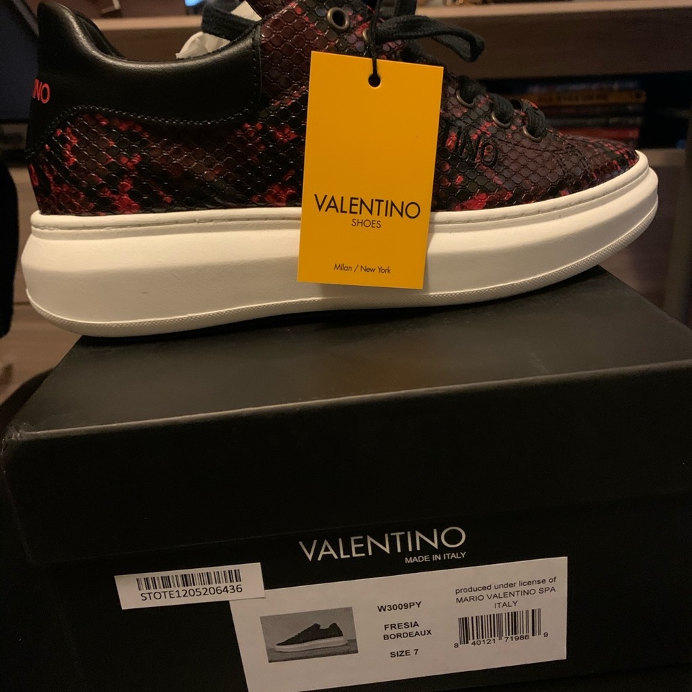 Valentino Sneakers